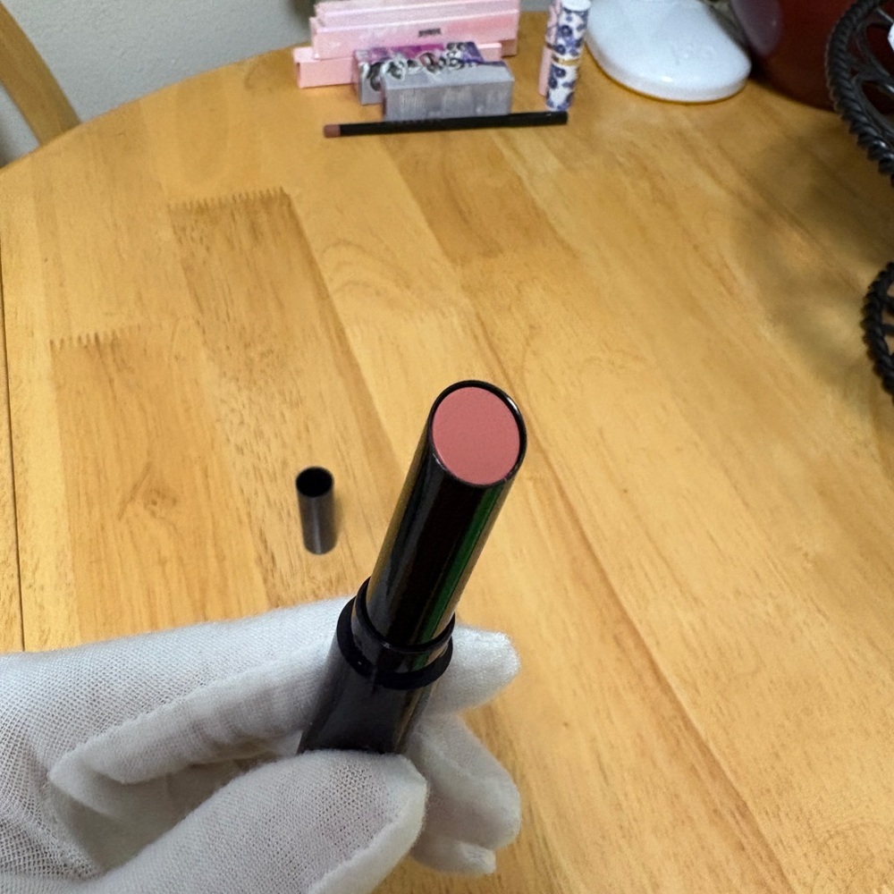 KEVYN AUCOIN - Unforgettable Lipstick ~ Thelmadora ~2g / 0.07 oz New, NO BOX - Picture 4 of 6